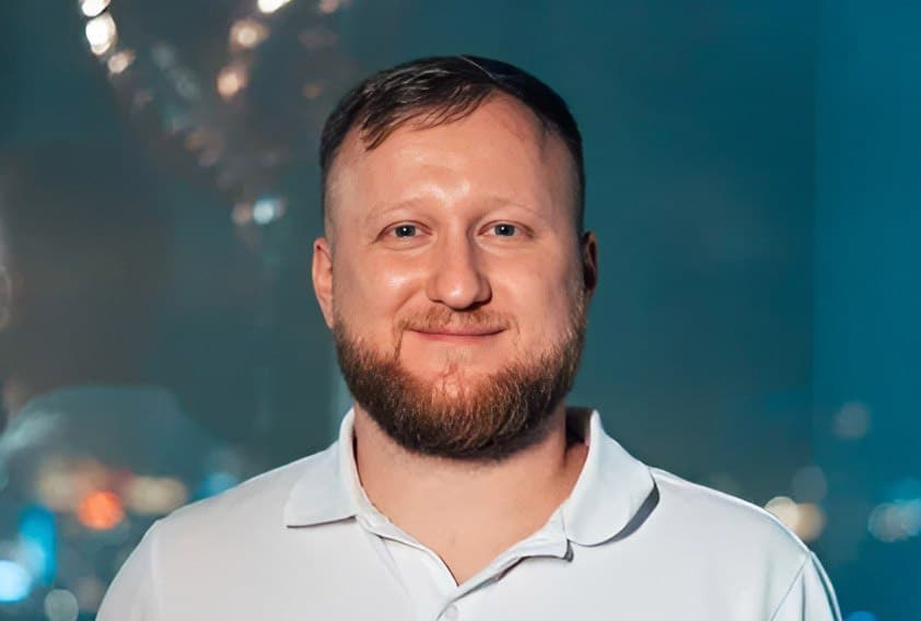 Андрей Колесников