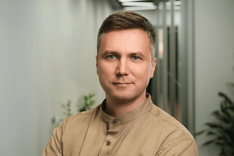 Иван Зверев