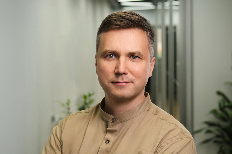Иван Зверев